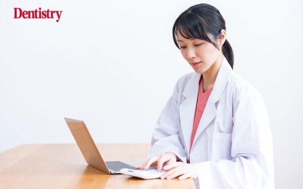 Female dentists less likely to manage their own finances, study says